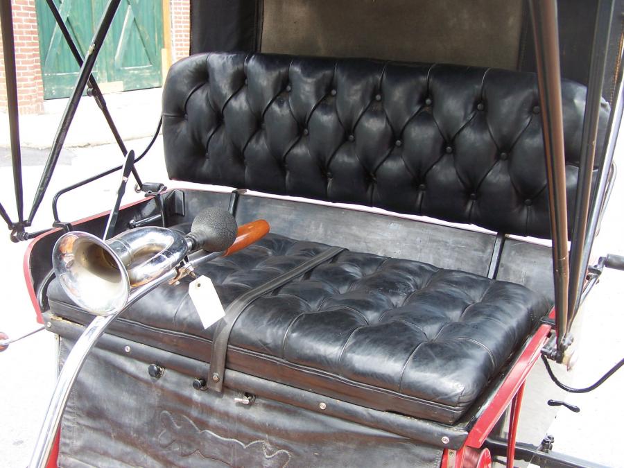  Oldsmobile Model R Curved Dash Runabout 1903 года  (фото 3 из 7)